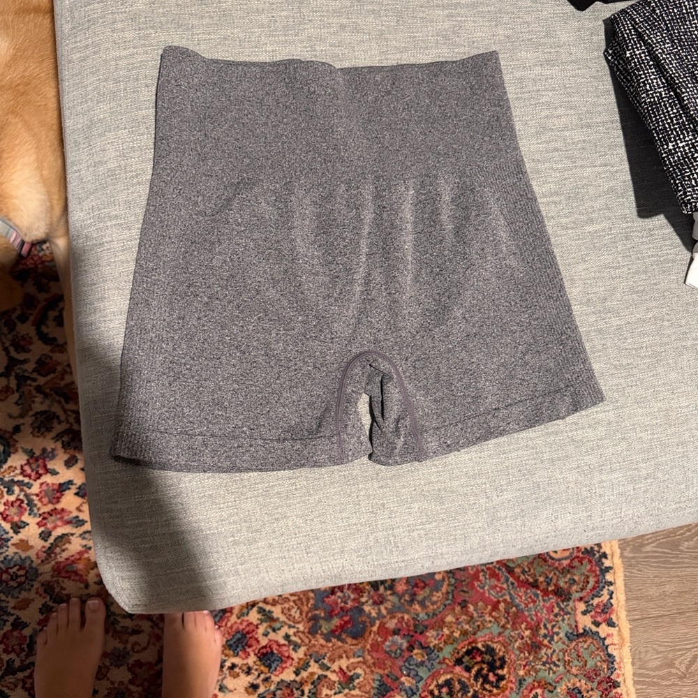 High-Waist Heather Gray Women’s Short Bike Shorts Butt Scrunch and Sweat Band L